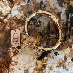 UNO de 50 Clavo Hinge Cuff Bangle - Large (6.69 inches)